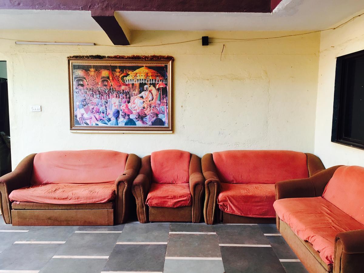 Hotel Madhumalti Matheran Exterior photo